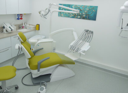 12 Dental Equipment Essentials For Your Modern Practice